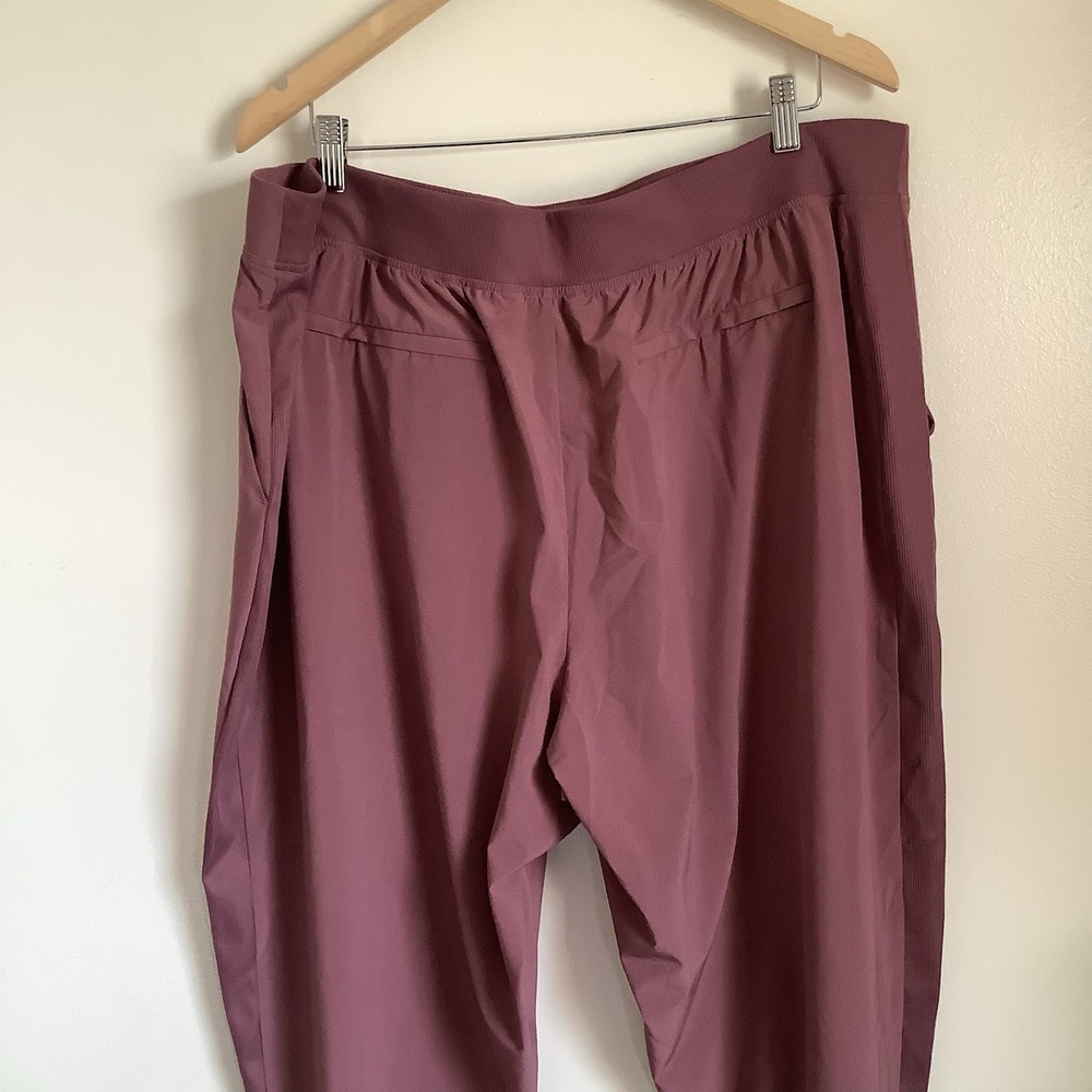 Athleta Women's Salutation Jogger Pants in Powervita in Flora Mauve Size 22 - Picture 12 of 16